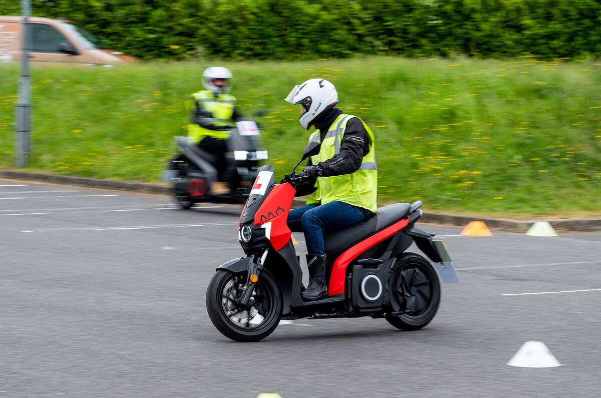 How to do a motorbike CBT on a Seat Mo electric scooter Autocar