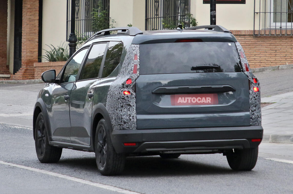 Newlook 2025 Dacia Jogger set for hybrid power boost Autocar
