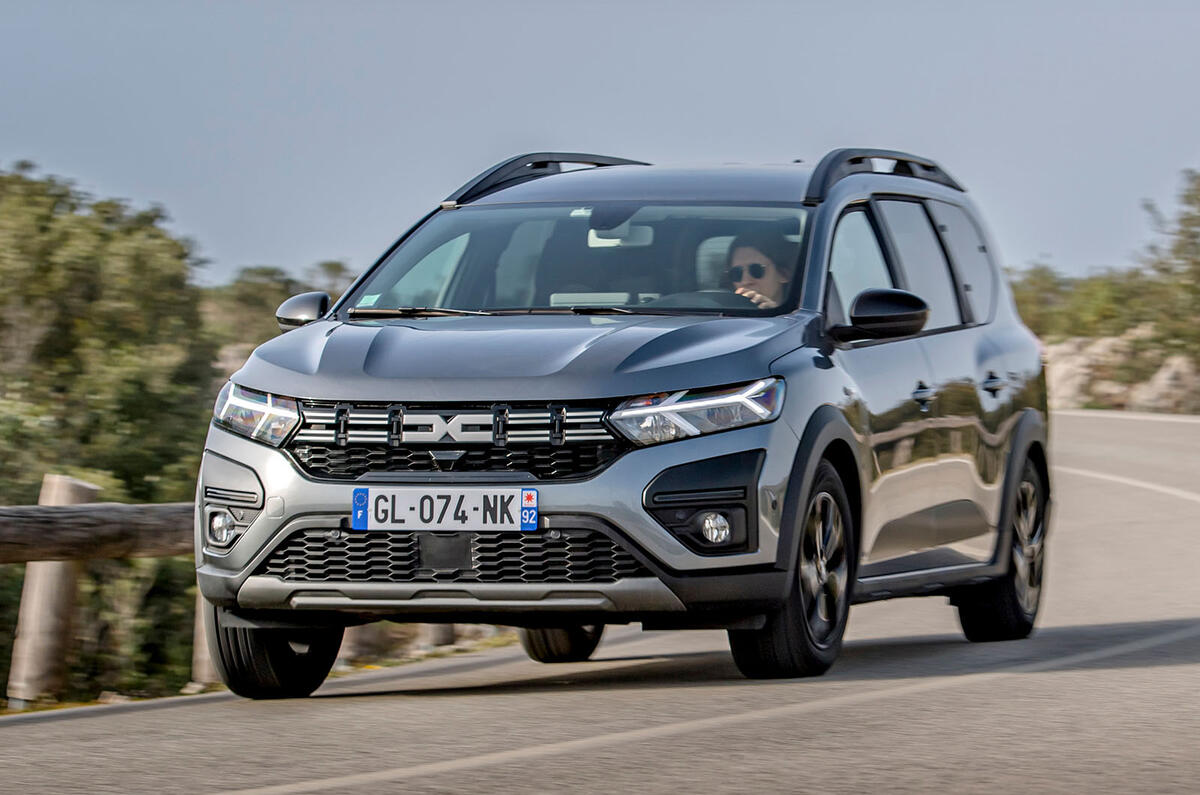 dacia jogger test 2023 01 virage avant