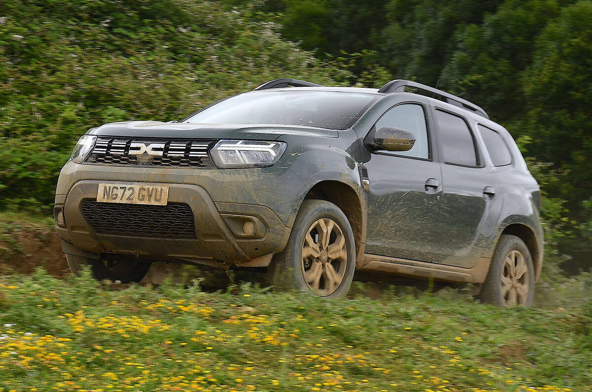 Dacia Duster front three quarter