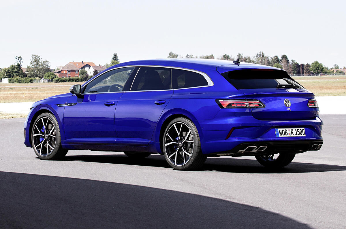 Vw Arteon Shooting Brake R And Golf R Seen In Action At The Ring