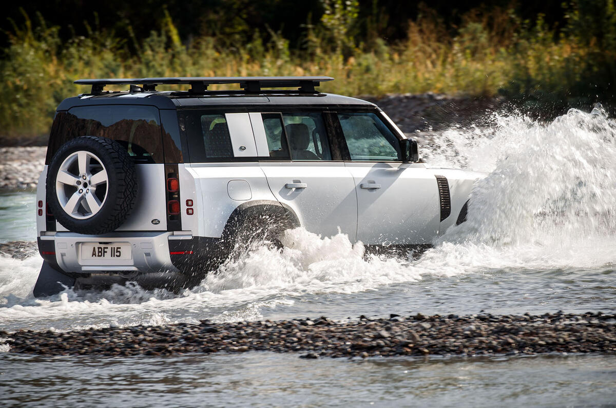 2020 Land Rover Defender reveal - wading rear