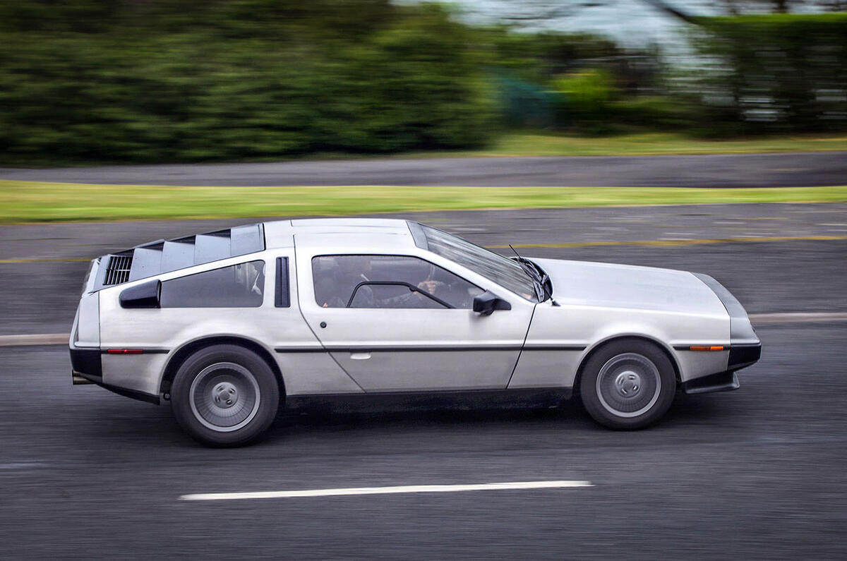 DeLorean DMC-12