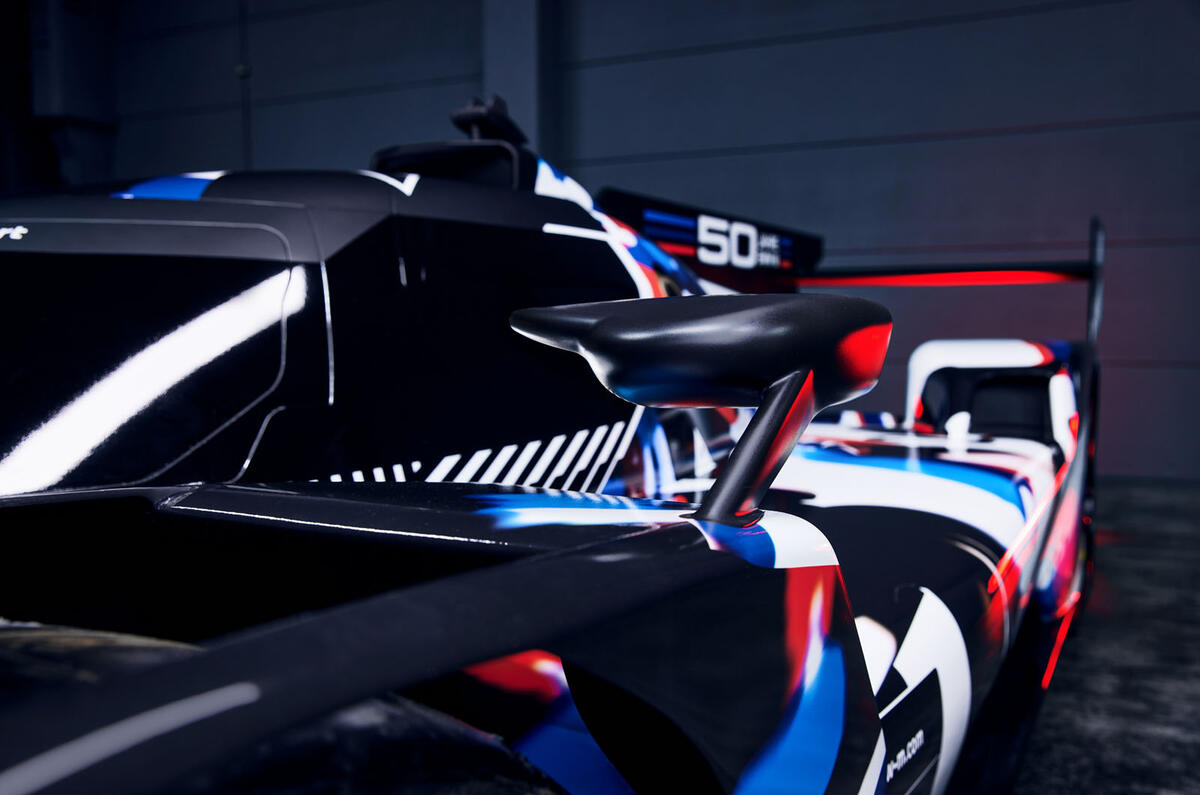 detail_mirror_bmw_m_hybrid_v8-lmdh_racer