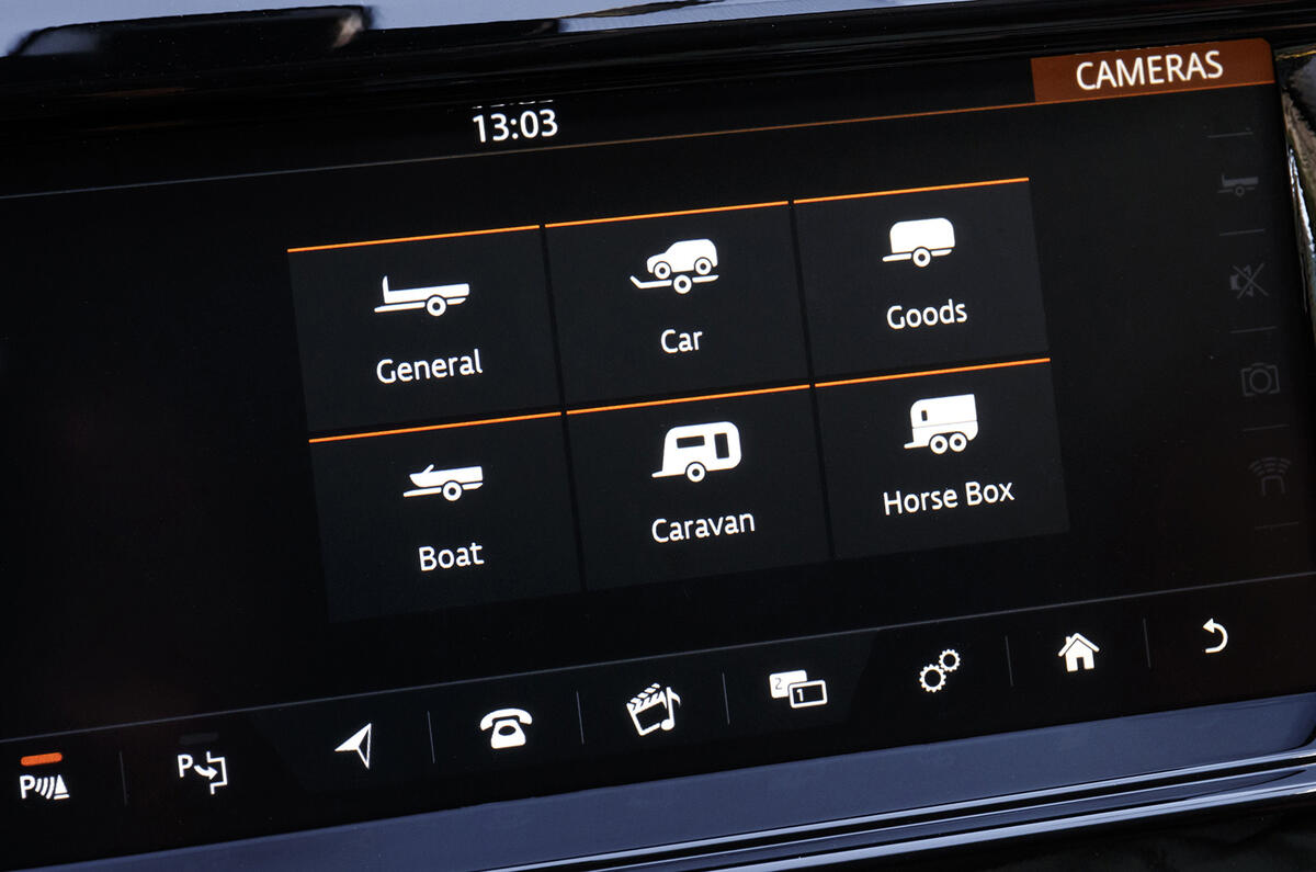 Discovery towing 053