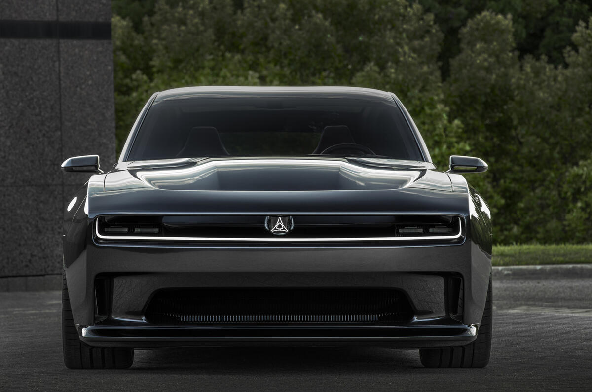 دوج چارجر SRT دیتونا جلو دوج چارجر SRT دیتونا جلو