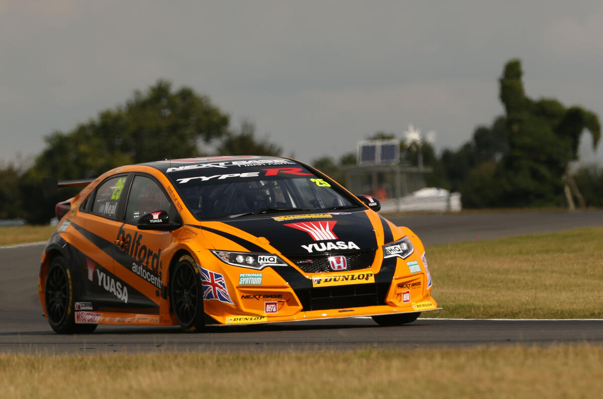 BTCC Snetterton: Collard new championship leader after dramatic day