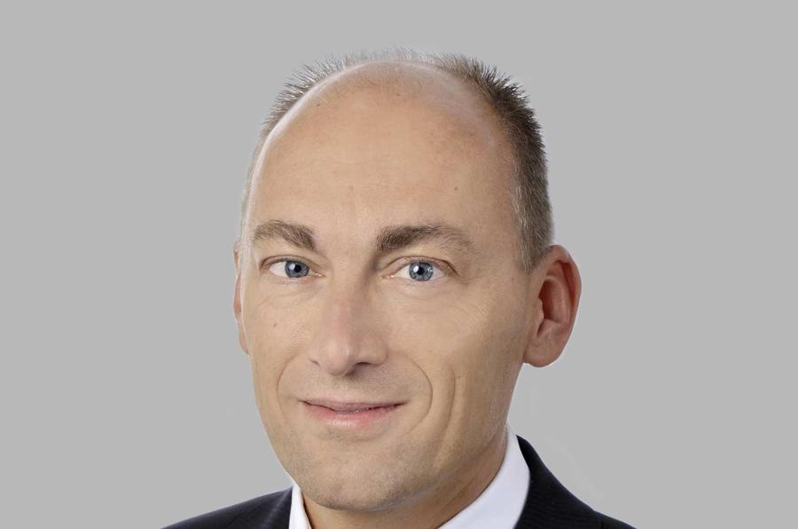 Dr. Stefan Knirsch