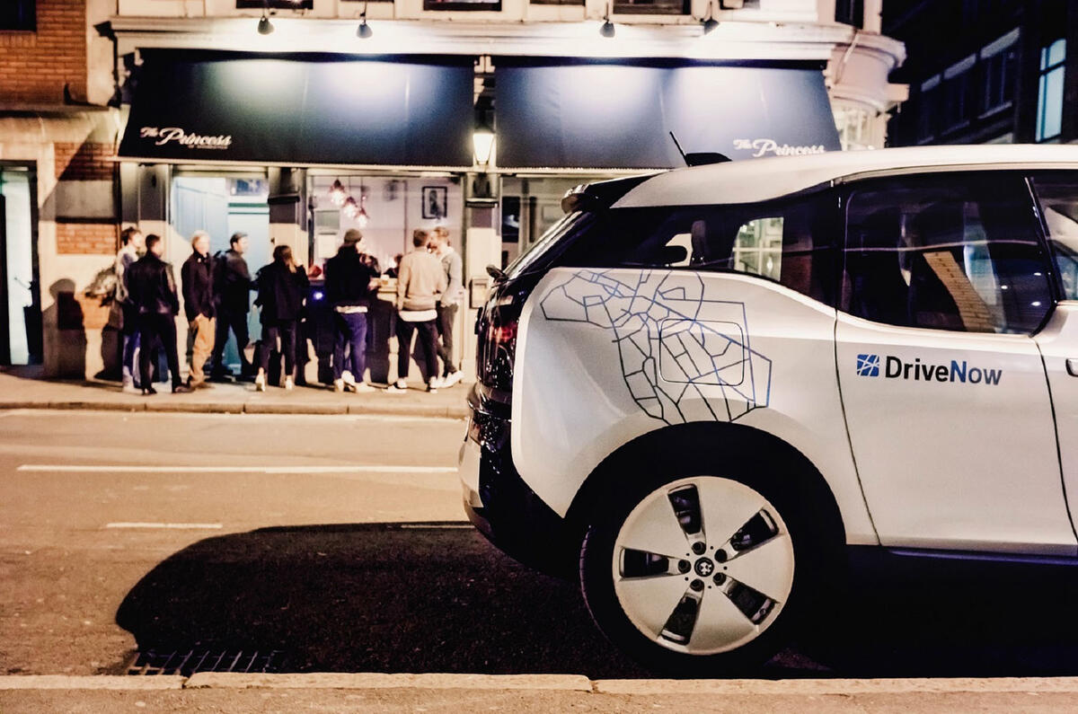 Daimler, BMW to invest 1 billion euros in venture to rival Uber