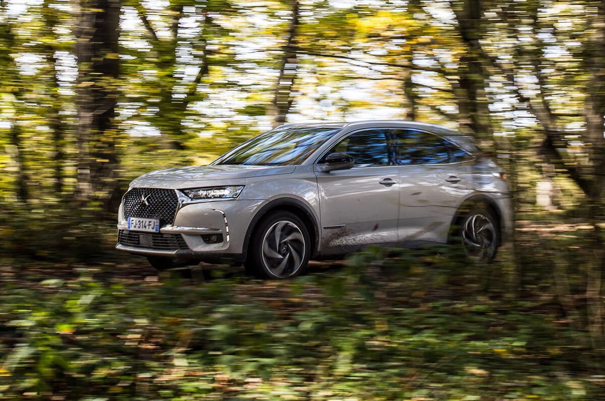 DS 7 Crossback E-Tense 2019 first drive review - hero front