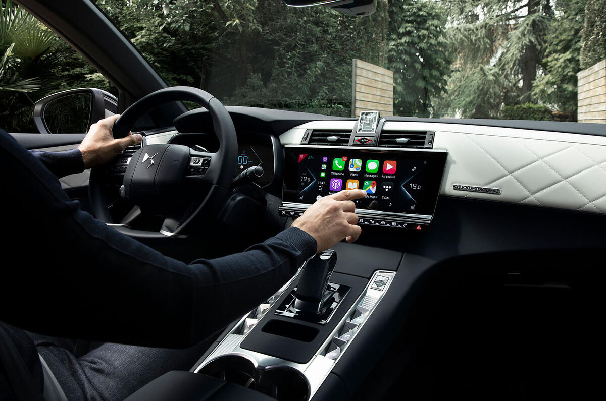 DS 7 Crossback E-Tense 2019 first drive review - interior