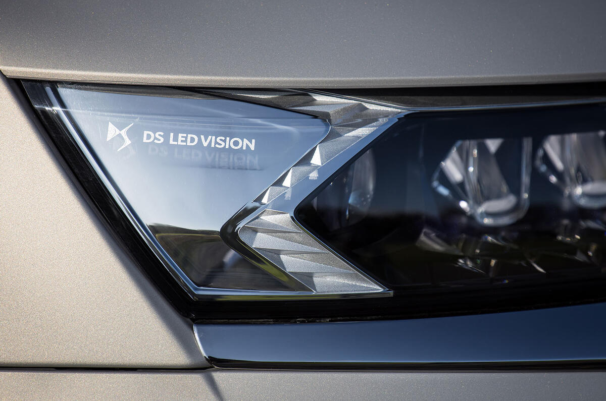 DS 7 Crossback E-Tense 2019 first drive review - headlights