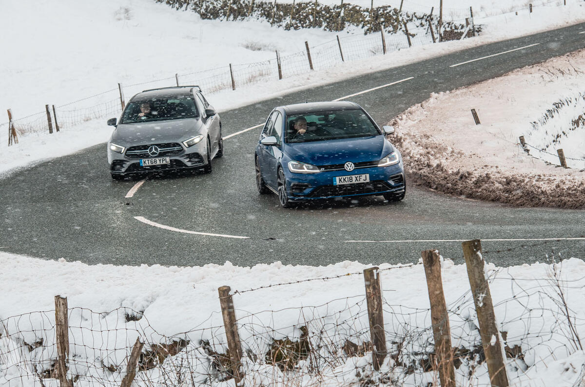 Mercedes-AMG A35 vs. Volkswagen Golf R