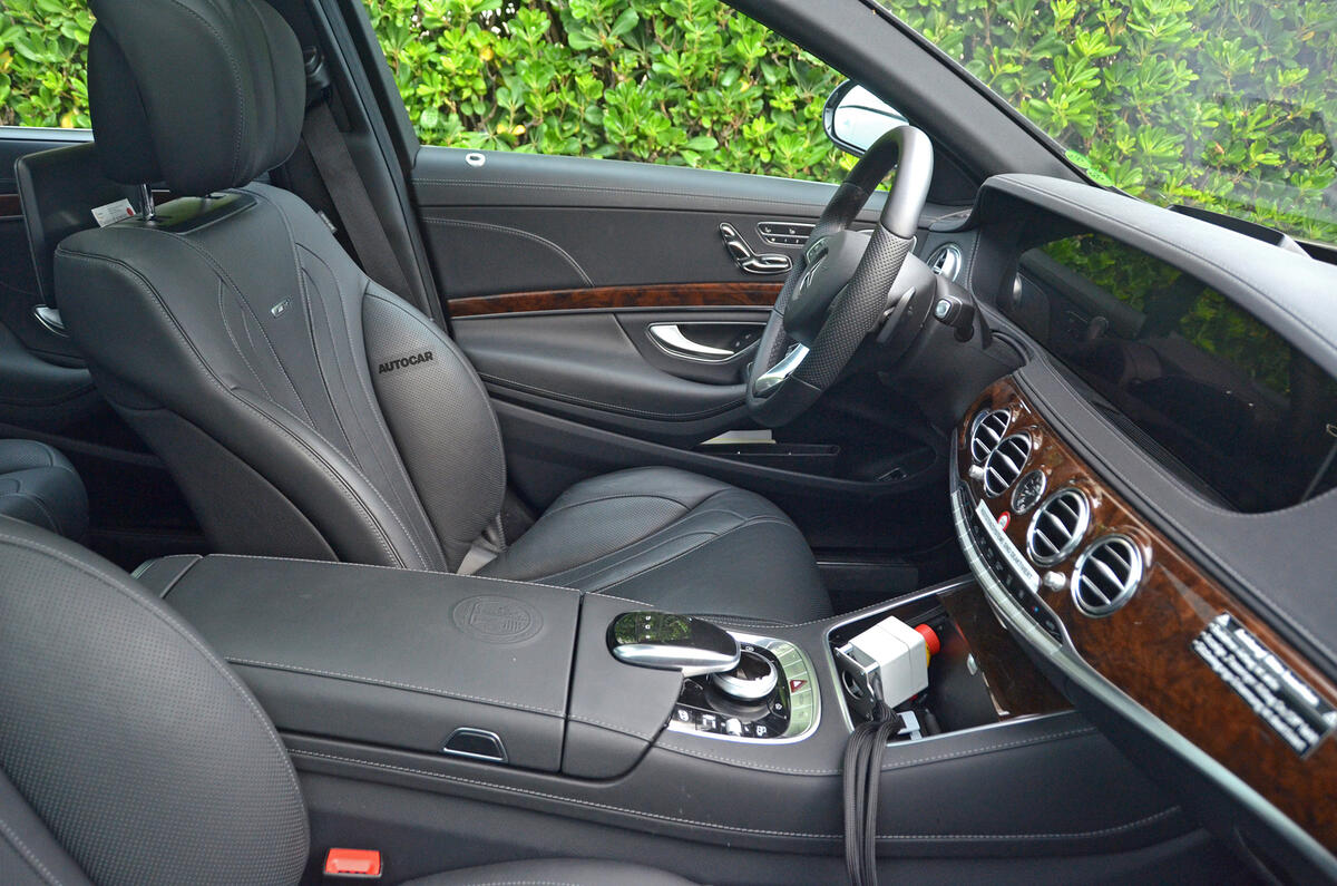 Mercedes-AMG S 63 facelift interior spy picture