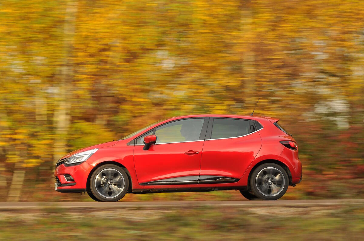 2016 Renault Clio 0.9 TCe 90 Dynamique S Nav review review ...