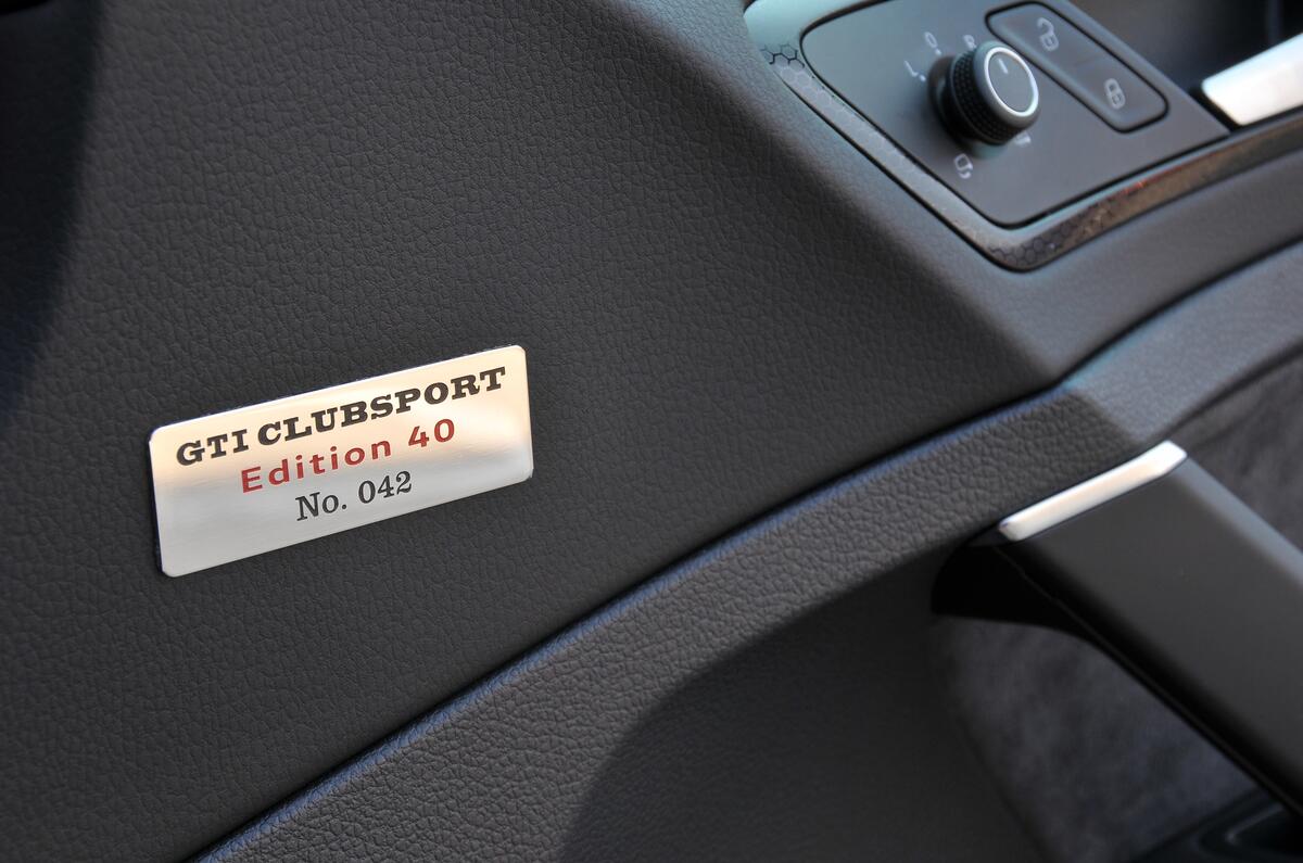 Volkswagen Golf GTI Clubsport Edition 40 door plaque