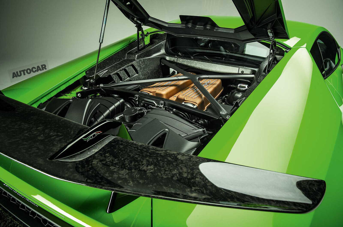 New Lamborghini Huracan Performante Exclusive Pictures