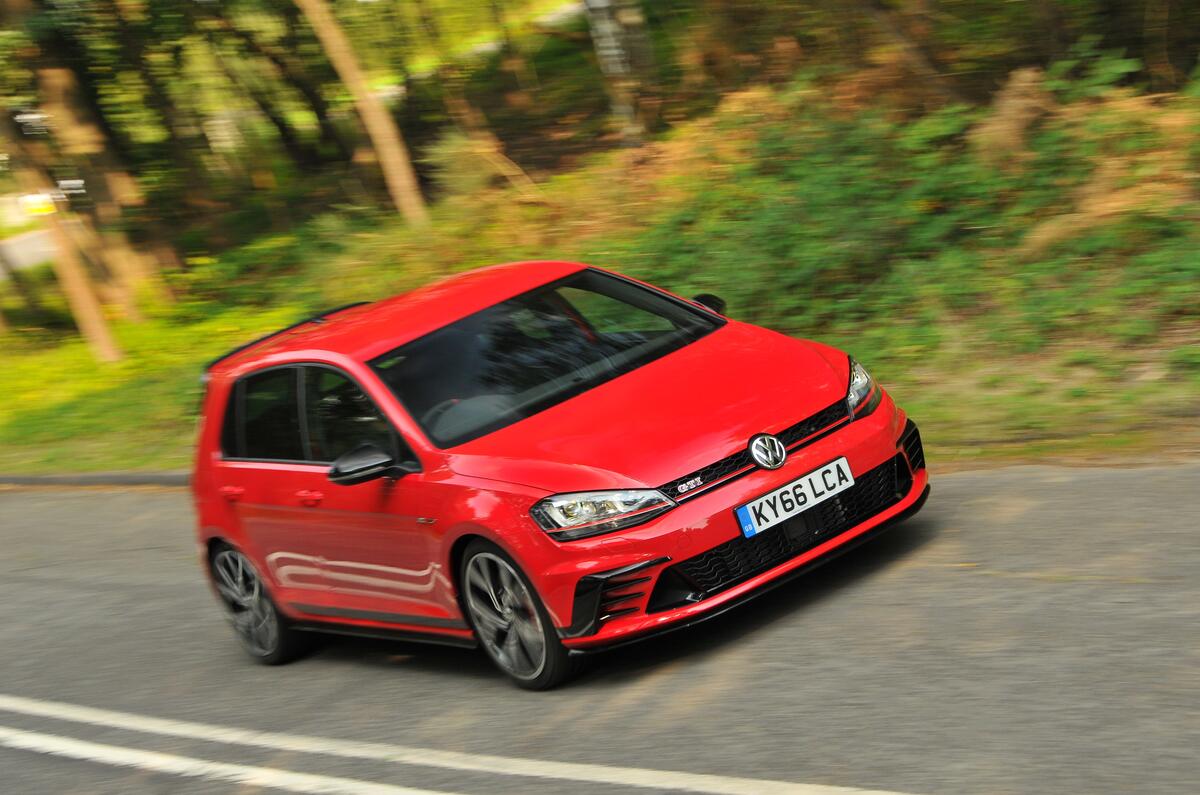 Volkswagen Golf GTI Clubsport Edition 40 cornering