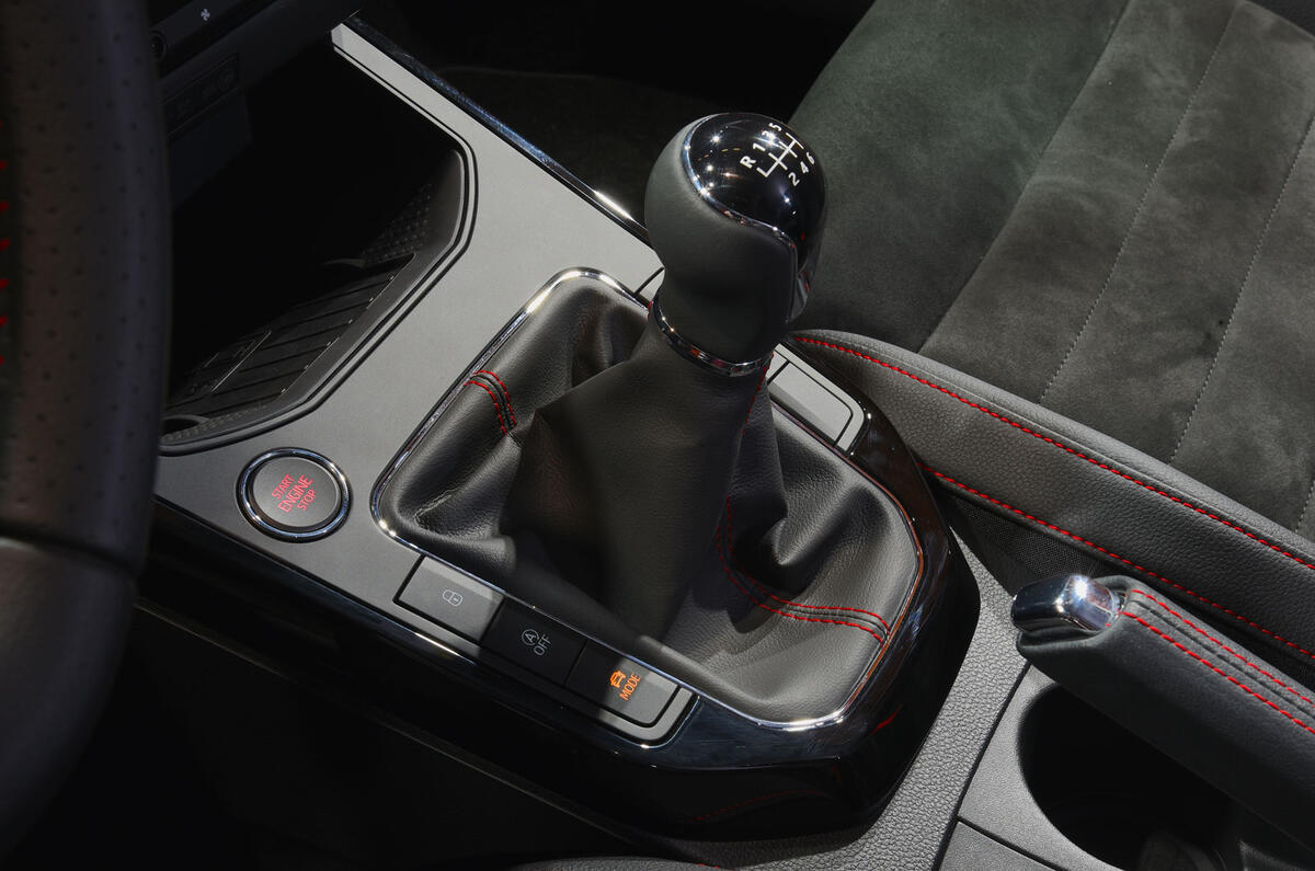 New Seat Arona revealed as Nissan Juke rival