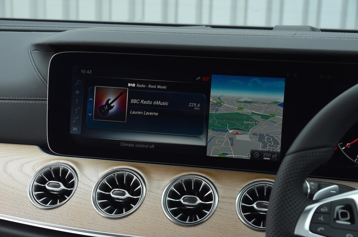 Hidden Features Of The Mercedes Benz E Class Coupe E300 Amg You Didn'T Know About - b35pvdn