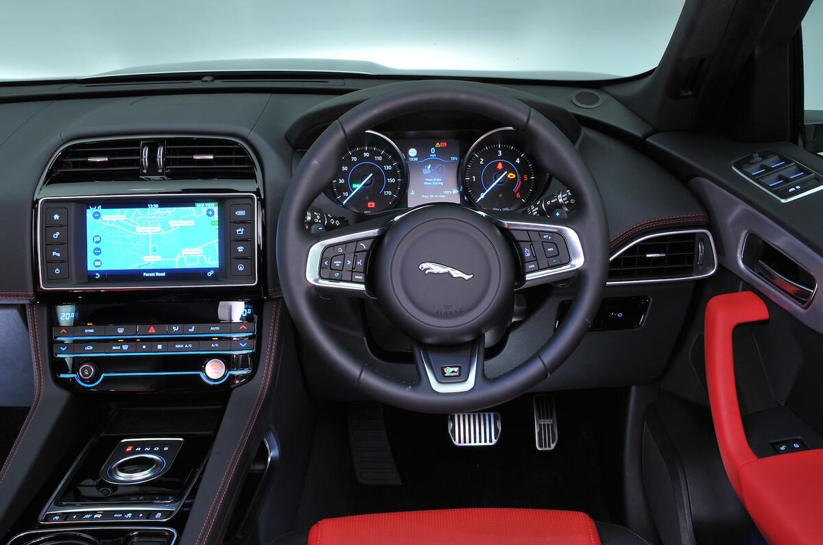 2016 Jaguar F Pace 2 0d Uk Drive Review Review Autocar
