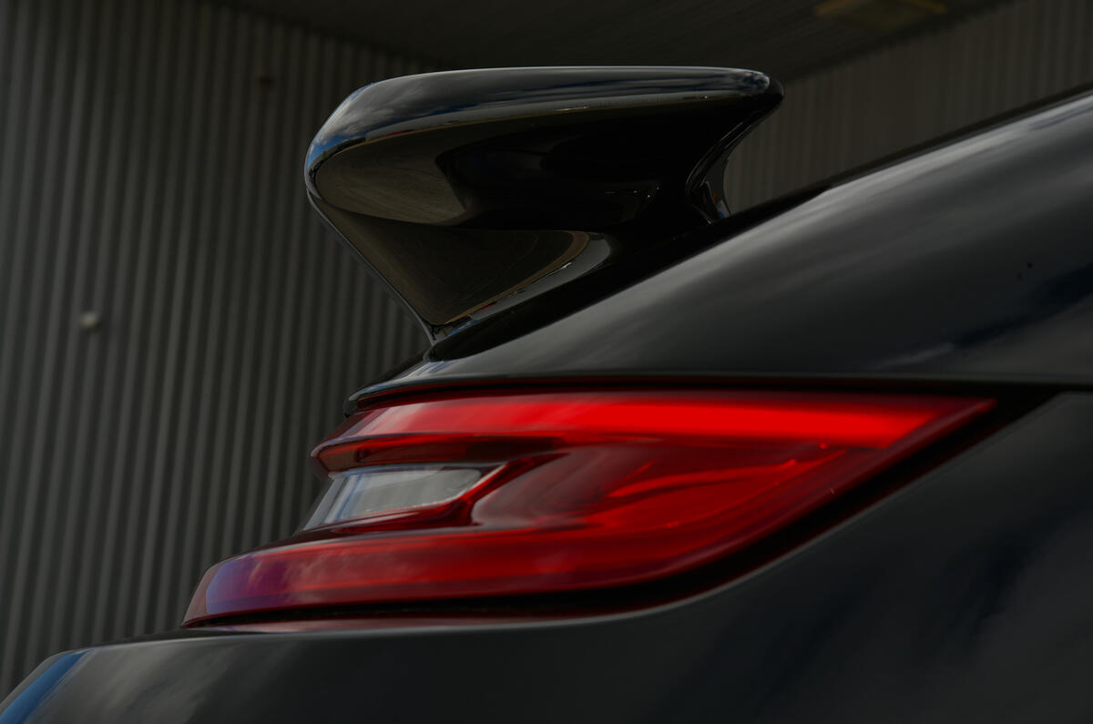 Porsche 911 Turbo Cabriolet rear wing