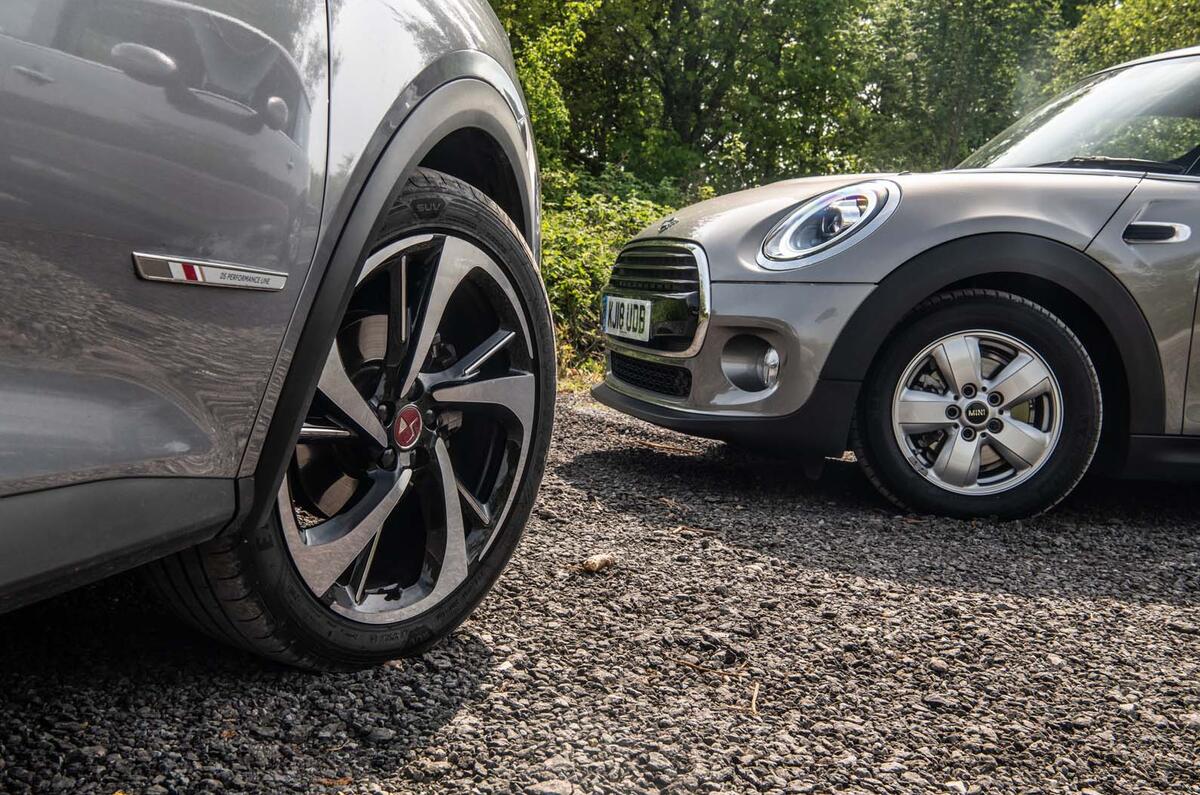 DS 7 Crossback vs Mini Cooper