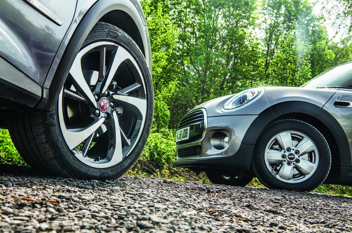 DS 7 Crossback vs Mini Cooper