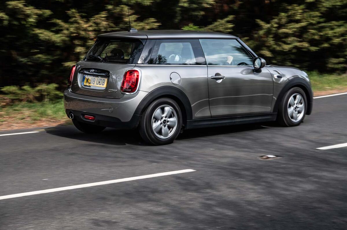 DS 7 Crossback vs Mini Cooper