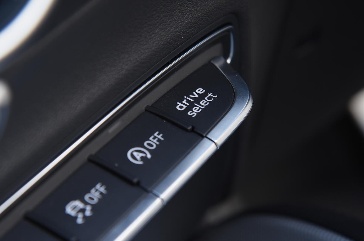 Audi TT dynamic controls