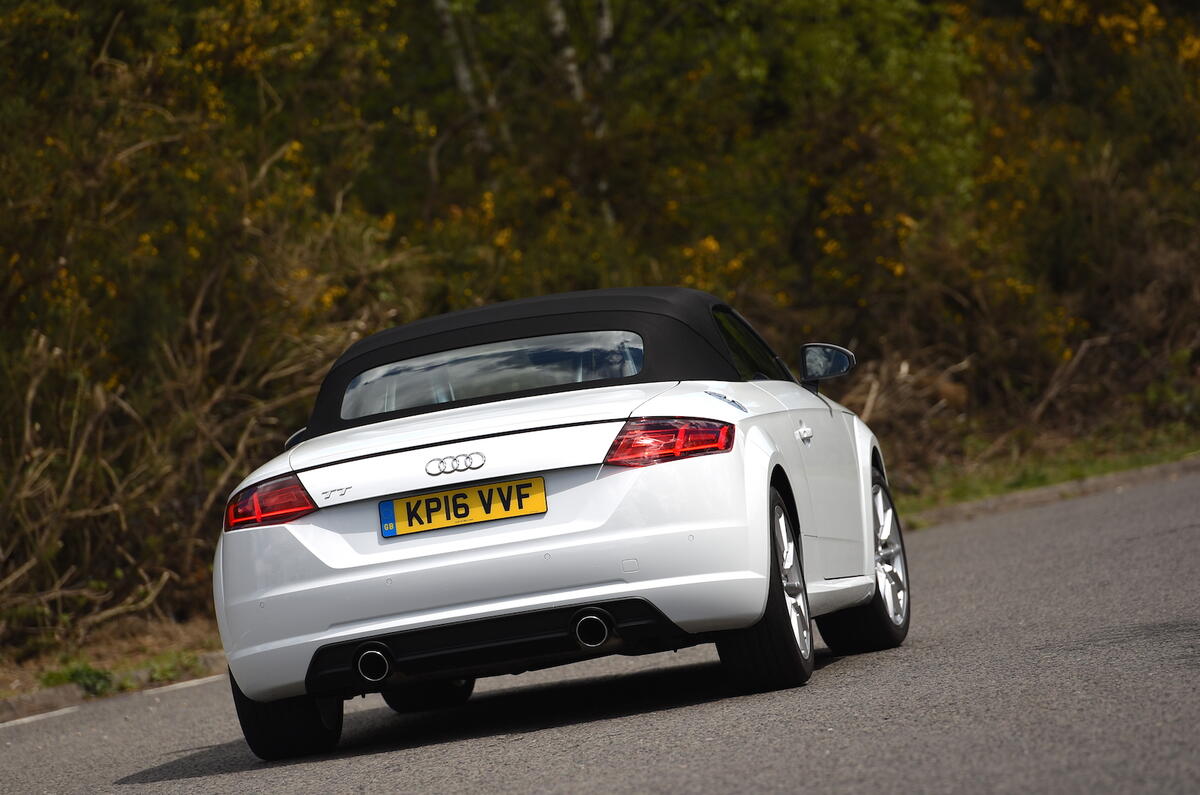 Audi TT rear roof up