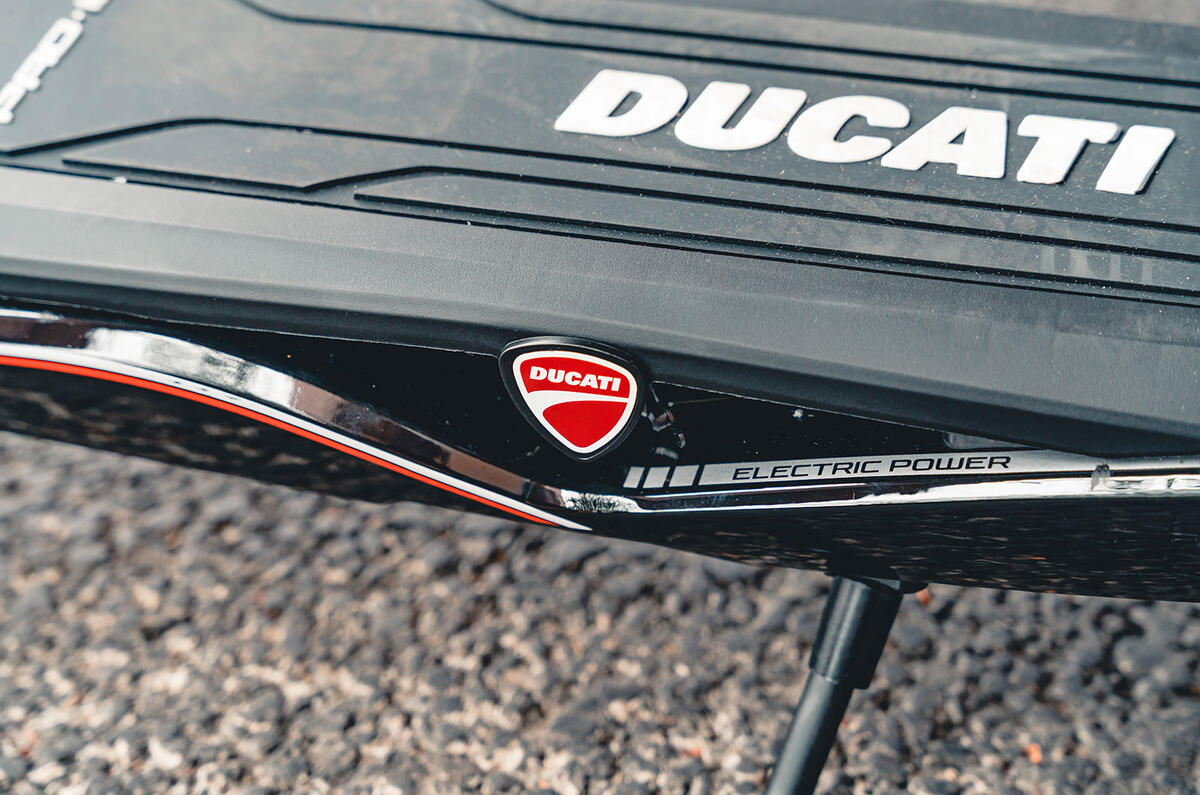 اسکوتر دوکاتی 6