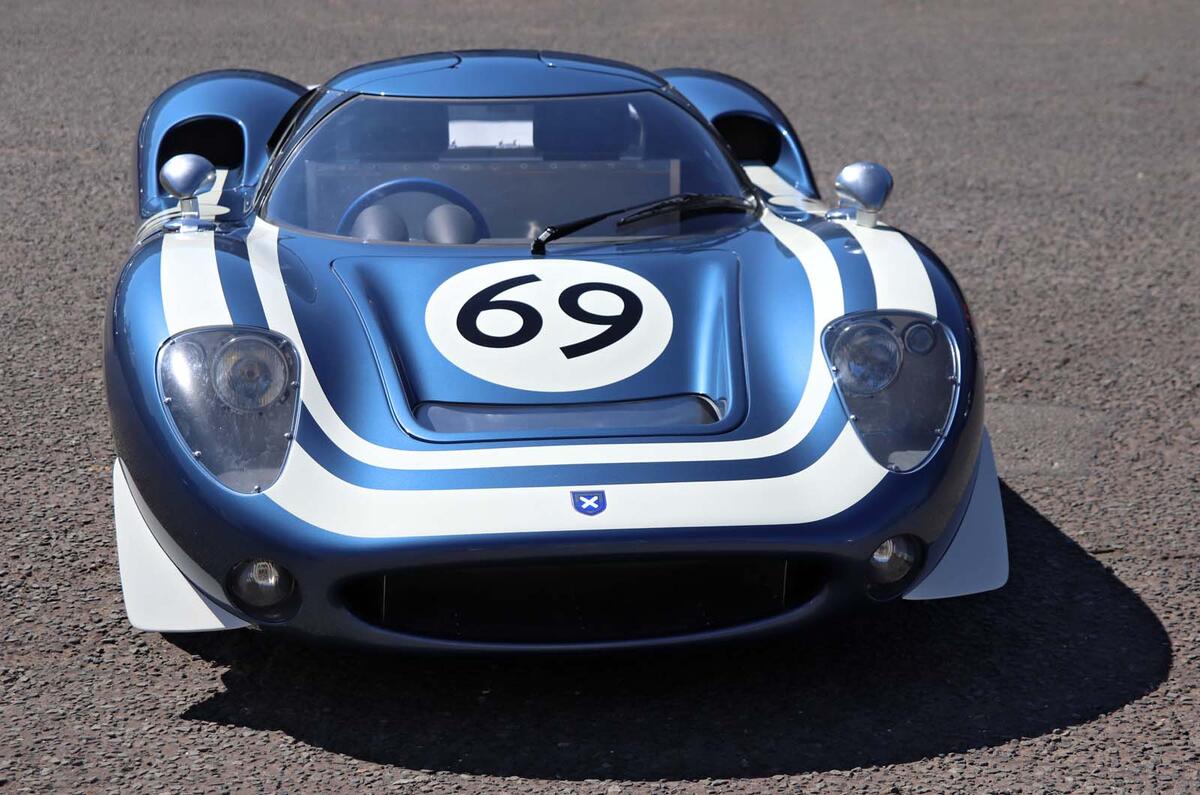Ecurie Cars LM69 - front