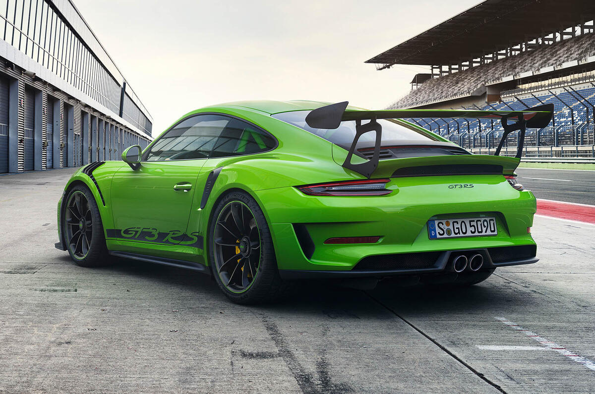 18 Porsche 911 Gt3 Rs Weissach Pack Revealed With 29kg Weight Loss Autocar