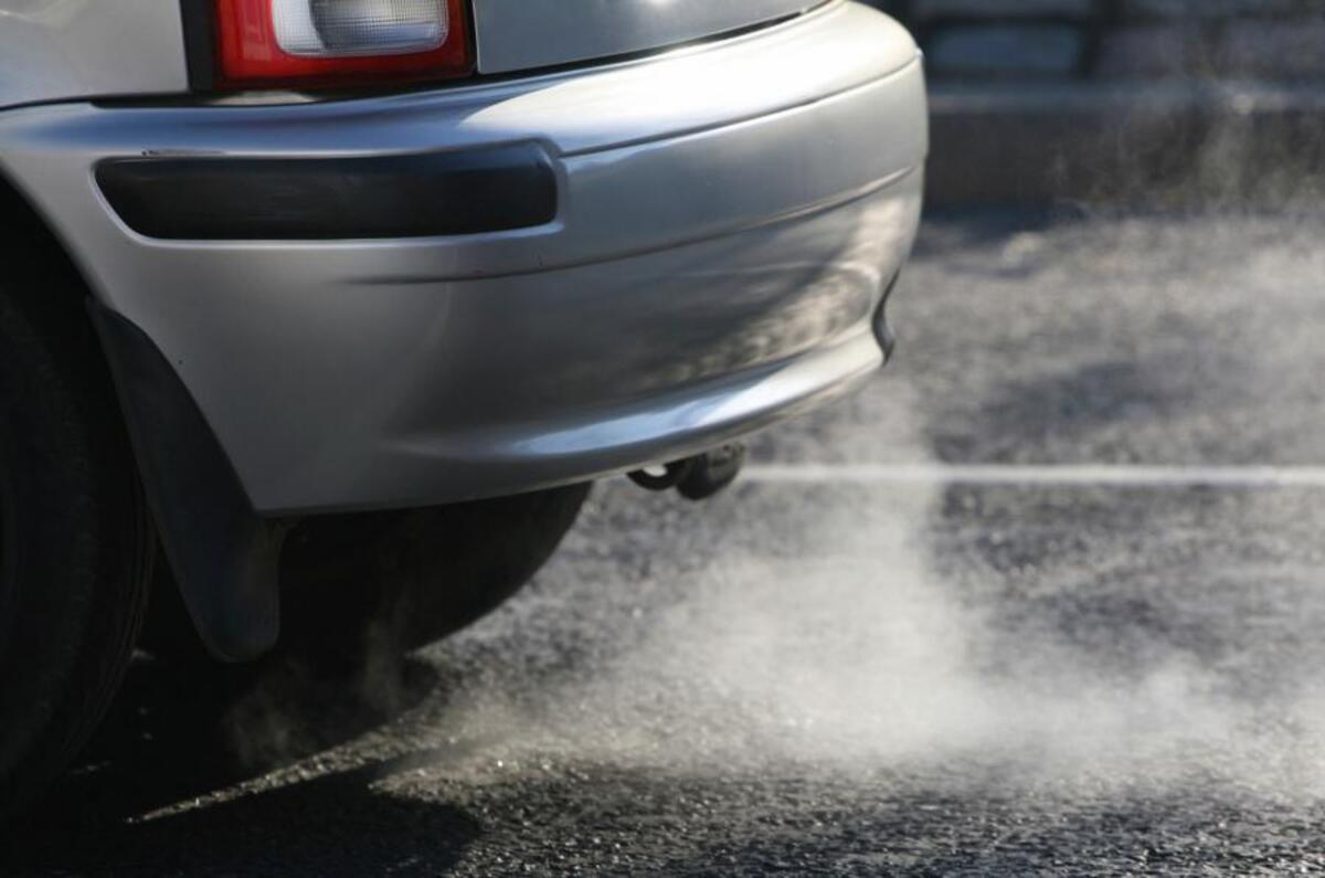 2030 pushes tougher emissions autocar
