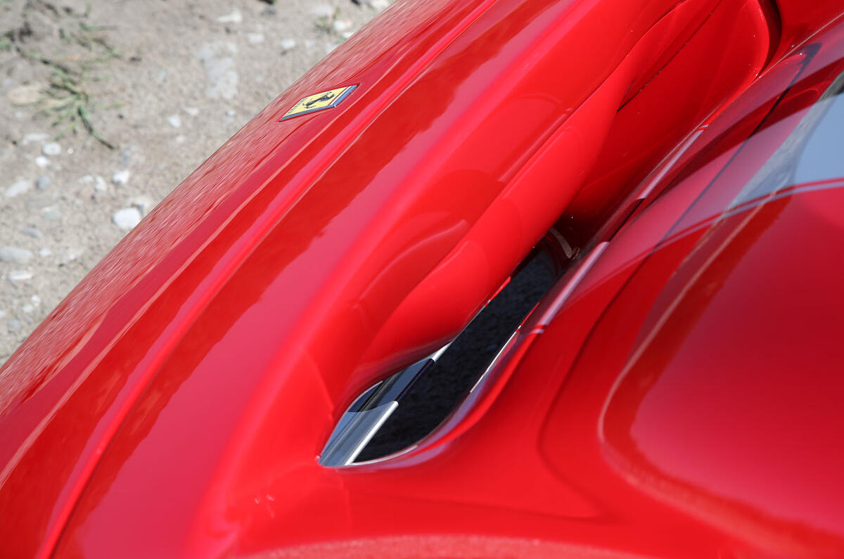 Ferrari 488 Pista 2018 UK first drive review - bonnet aero