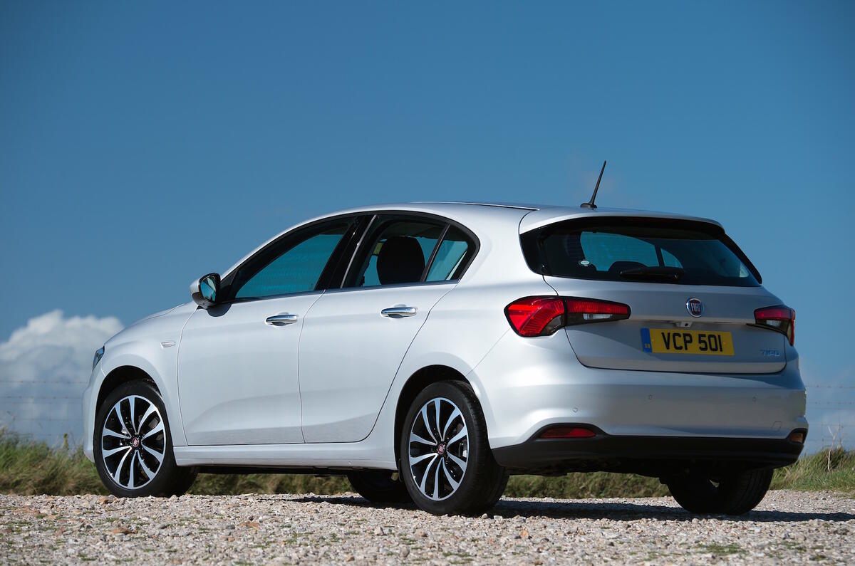 2016 Fiat Tipo 1 6 Multijet Lounge Review Review Autocar
