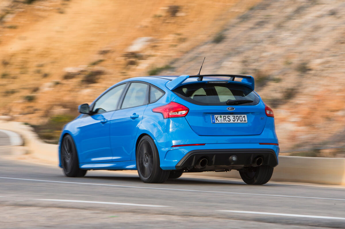 Ford Focus Rs Vs St >> Ford Focus Rs Versus Volkswagen Golf R Twin Test Autocar Ford Focus Rs Vs St >> Ford Focus Rs Versus Volkswagen Golf R Twin Test Autocar
