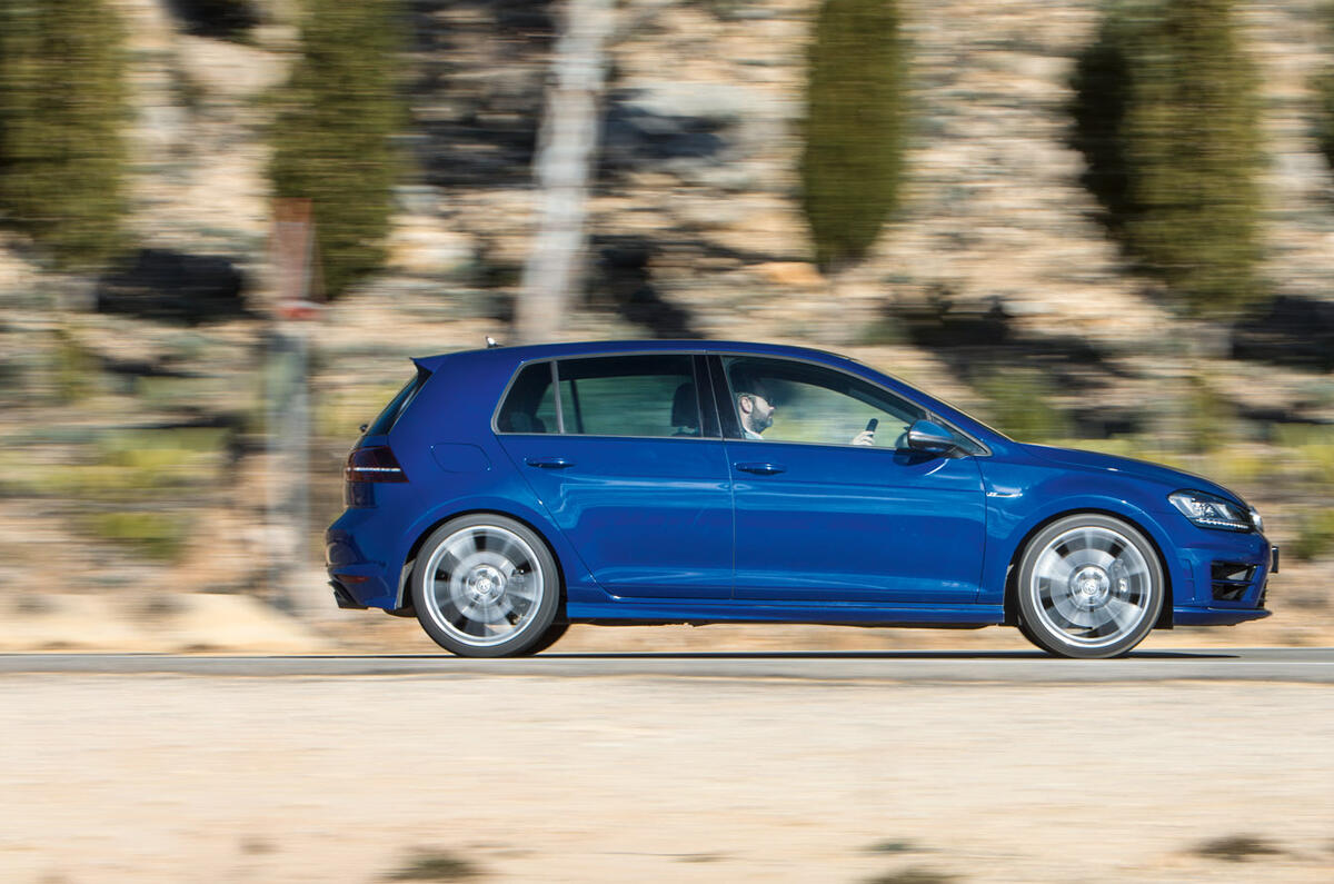 Volkswagen Golf R profile