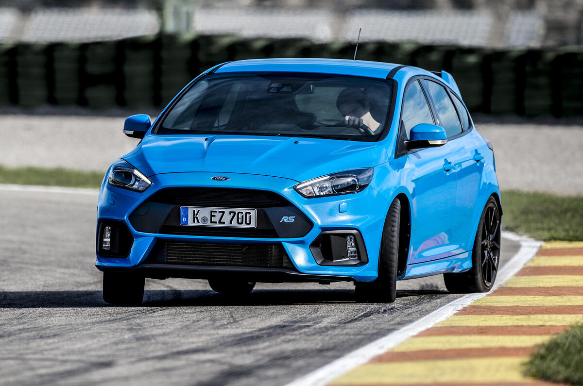 Ford Focus RS drifting