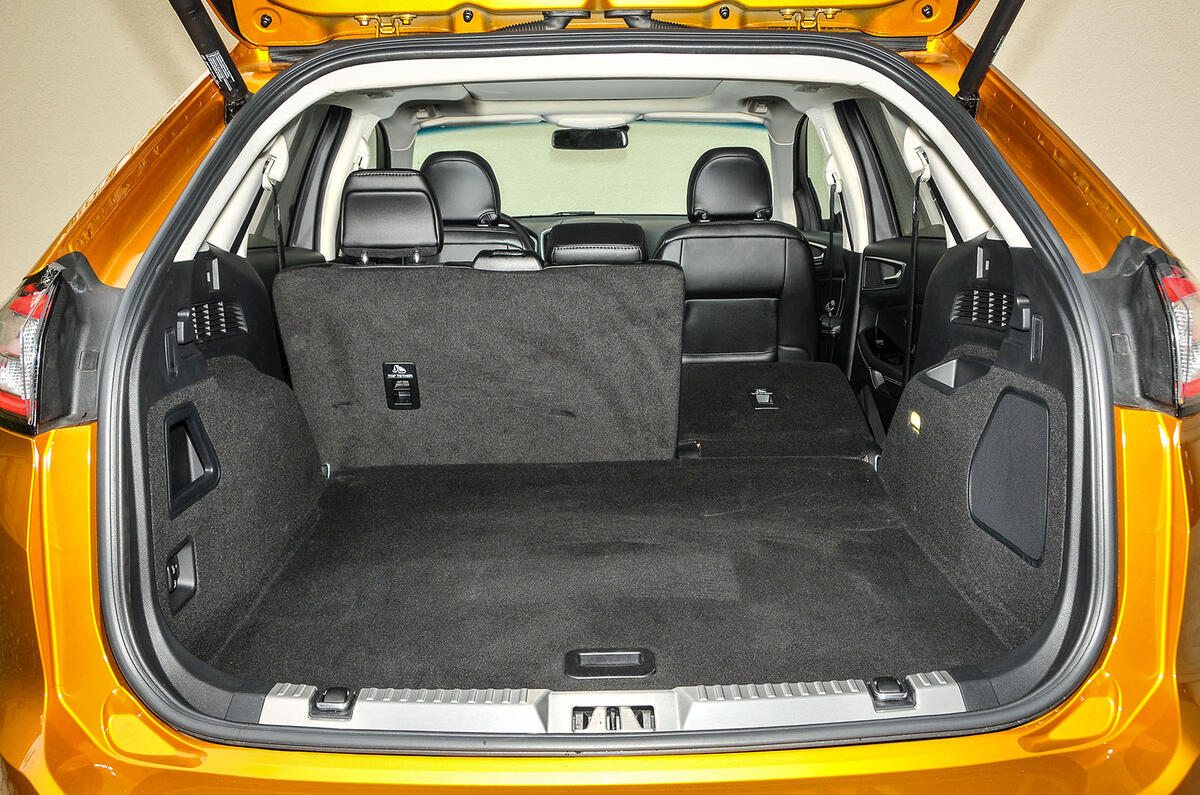 Ford Edge seating flexibility