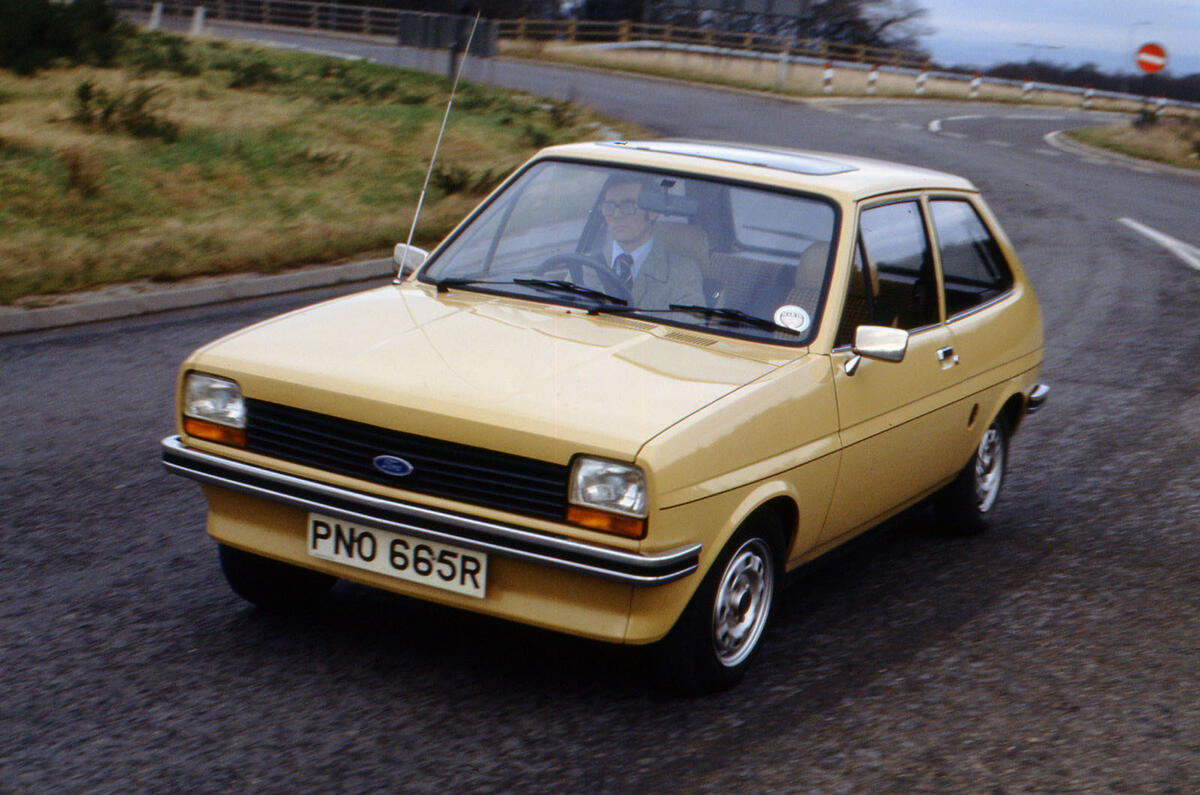 Ford Fiesta Mk1 front quarter tracking