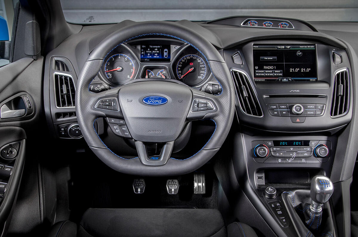 Ford Focus RS dashboard