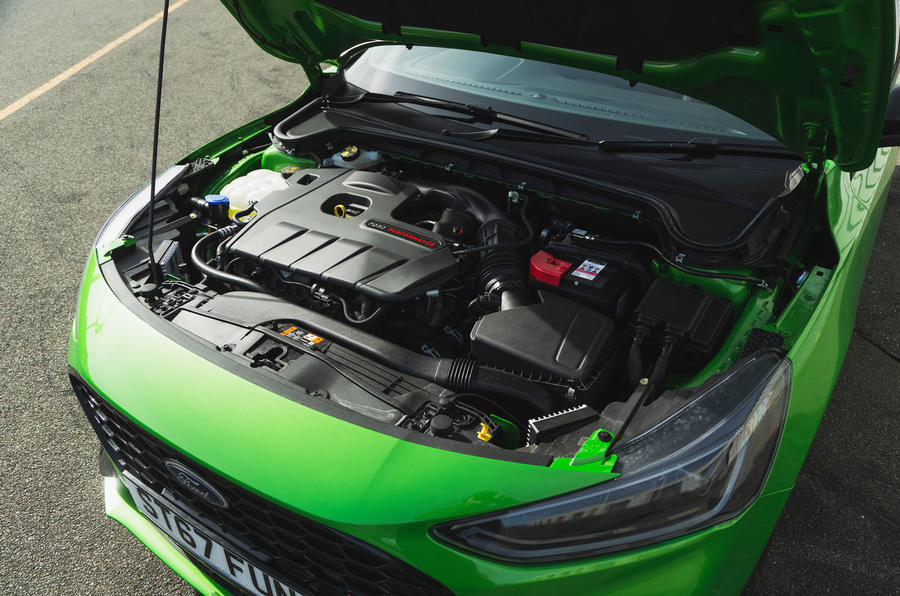 ford focus st track pack 2023 016 engine
