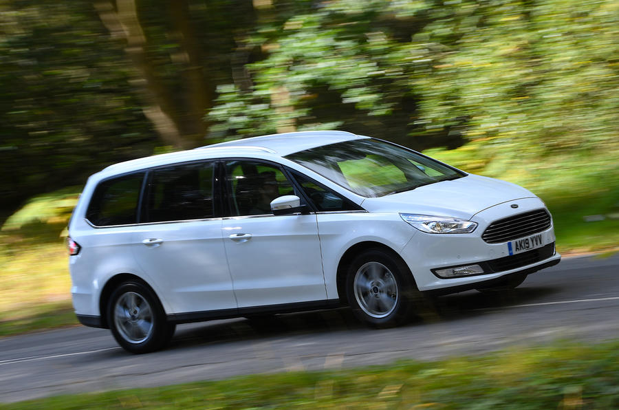 Ford Galaxy 2019 front quarter tracking