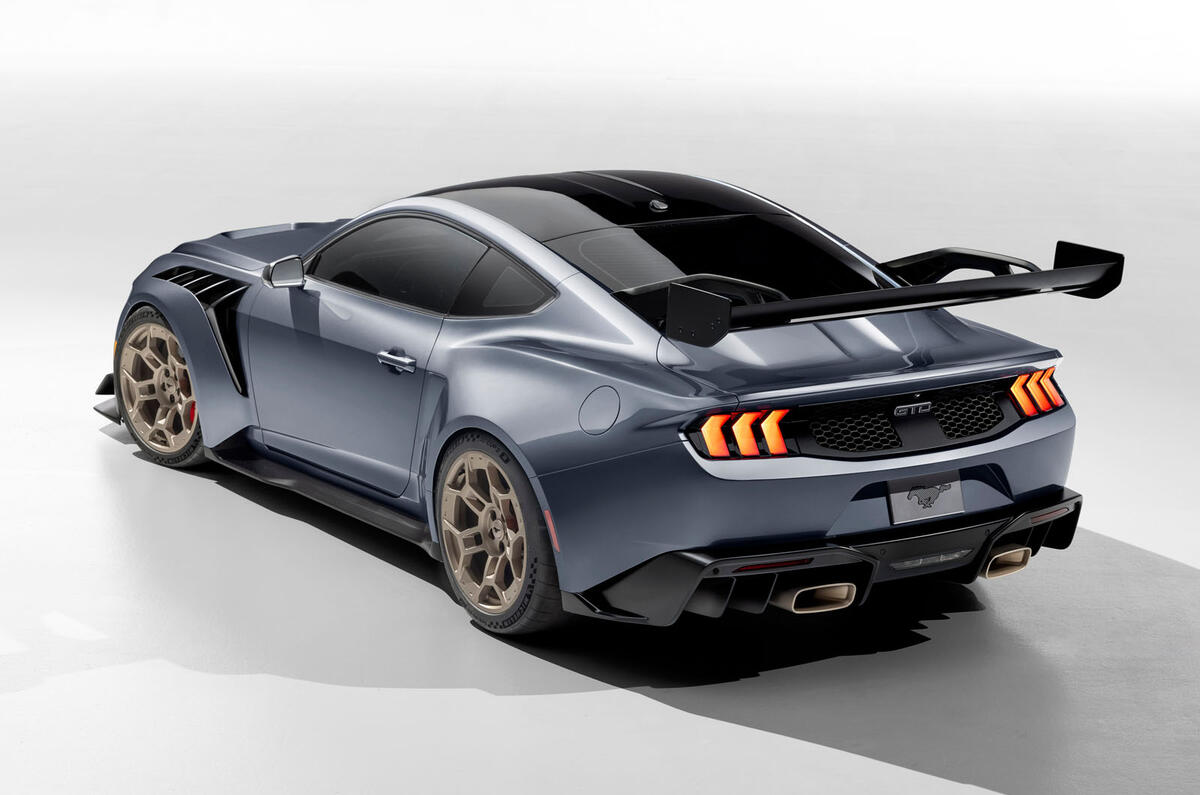 Ford Mustang GTD 2024 задняя часть