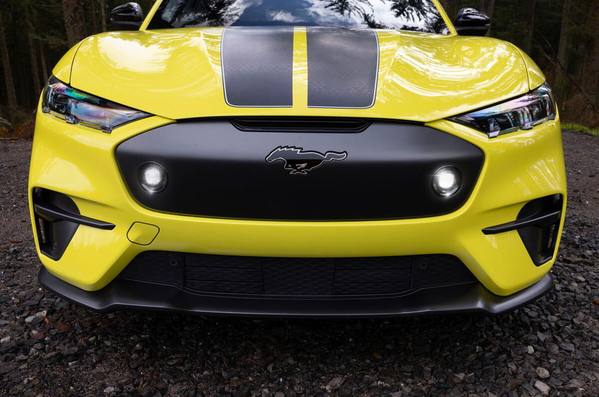 Передние противотуманные фары Ford Mustang Mach E Rally 2023