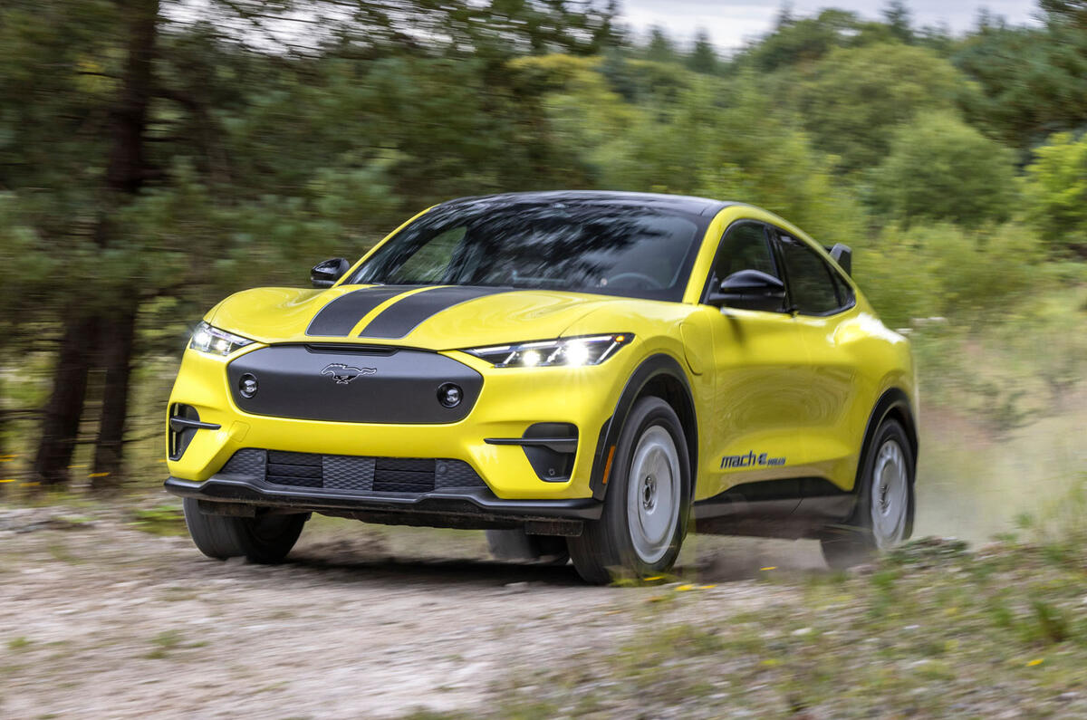 Ford Mustang Mach E Rally 2023 передняя часть бездорожья