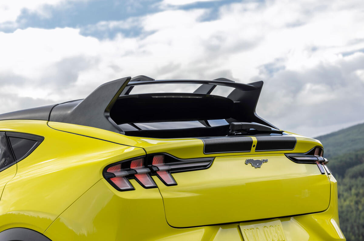 Спойлер Ford Mustang Mach E Rally 2023