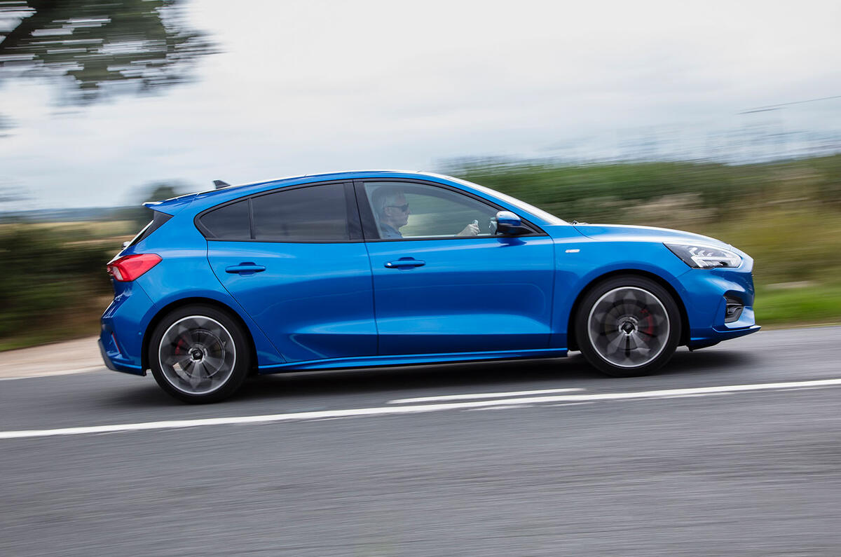 Ford Focus St Line X 1 5 Tdci 2018 Uk Review Autocar